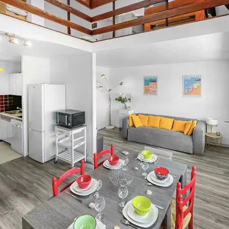 With Pool Near Center Trouville-sur-Mer