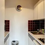 With Pool Near Center 아파트 *