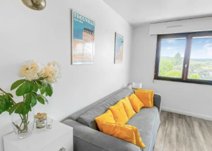 With Pool Near Center *