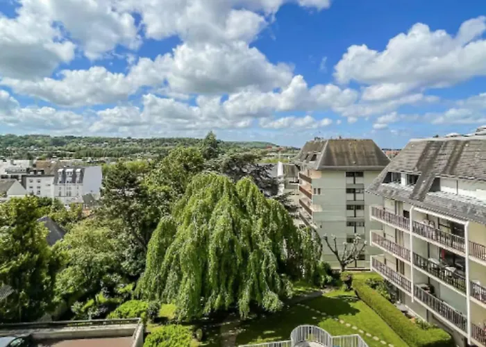 With Pool Near Center